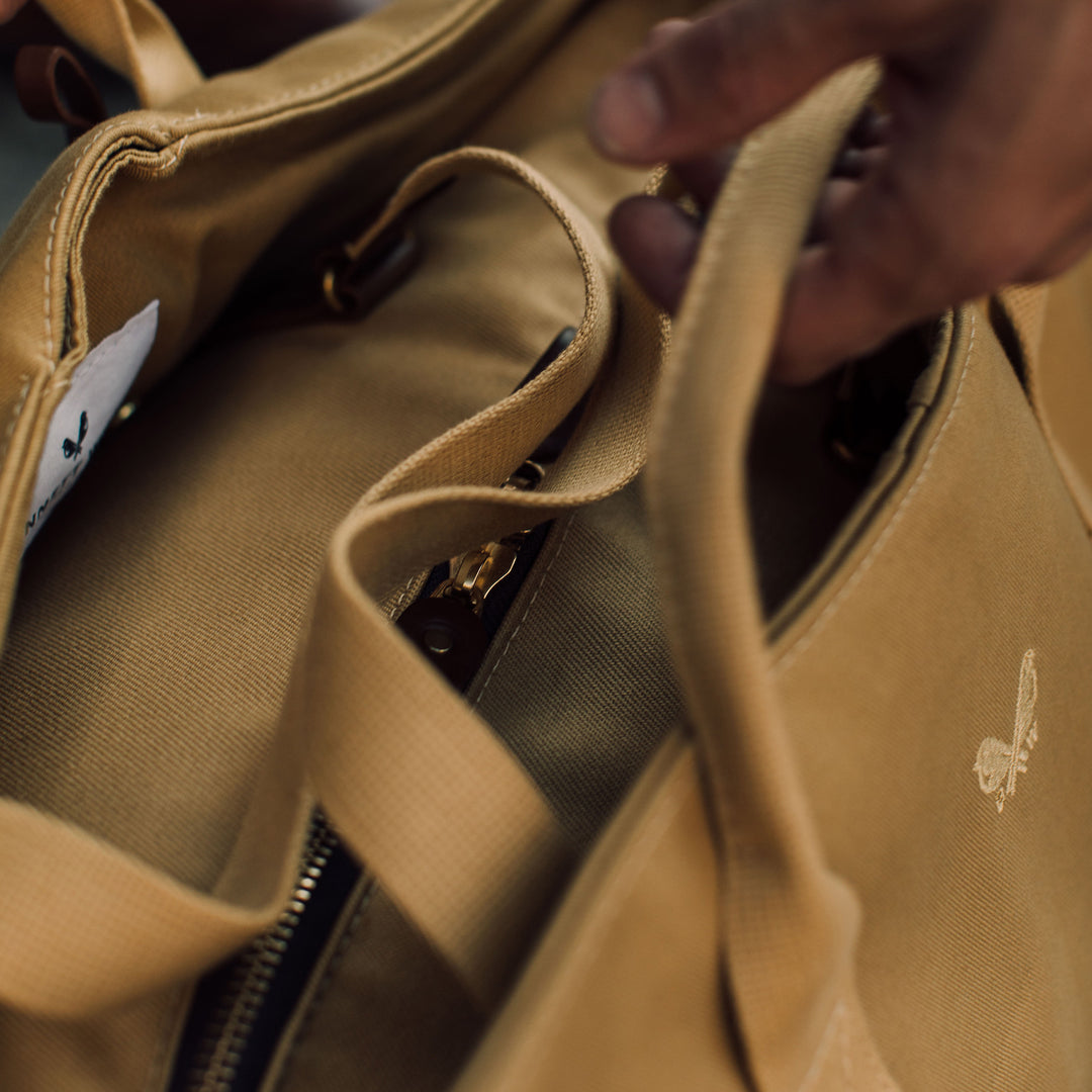 suit carrier holdall bag closure details lifestyle