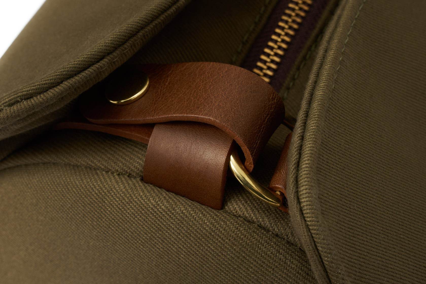 suit carrier holdall bag closure