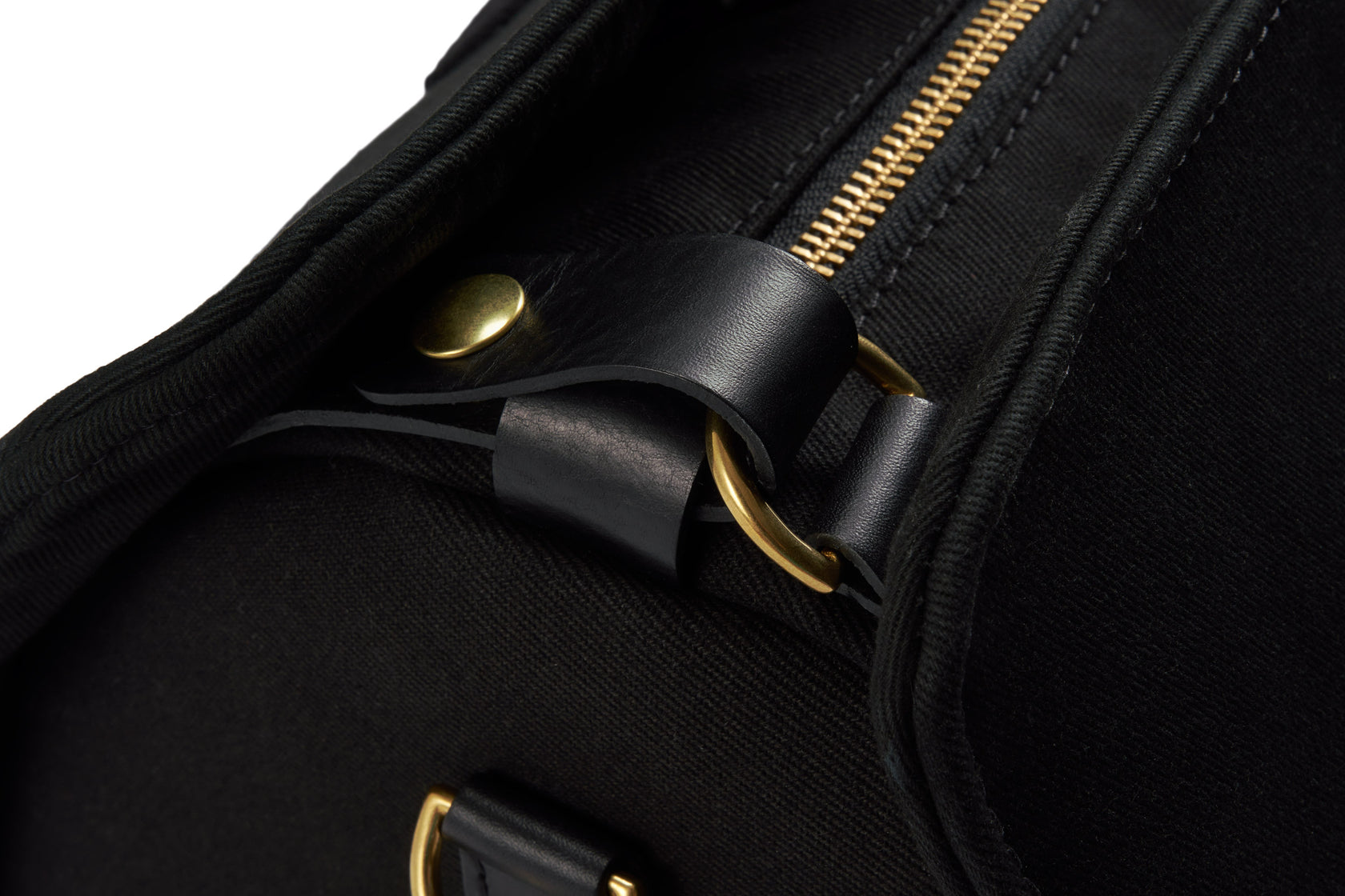 suit carrier holdall bag closure