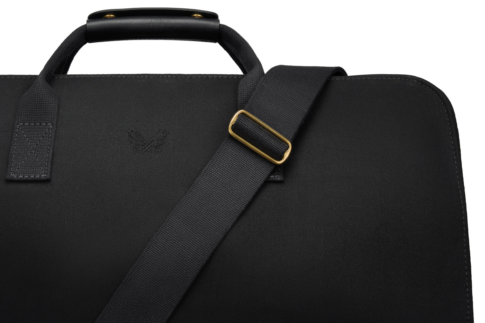 High quality strap on the suit carrier holdall bag from Bennett Winch
