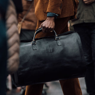 Black Leather Suit Carrier Holdall  Black Garment Duffel Bag – Bennett  Winch